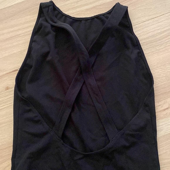 Aritzia Wilfred Free Criss Cross Thong Bodysuit - Picture 3 of 6